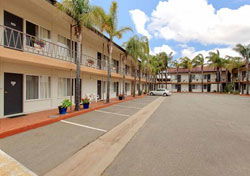 Econolodge Griffith Motor Inn - Surfers Gold Coast 2