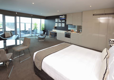 Mantra Bell City - Surfers Gold Coast 0