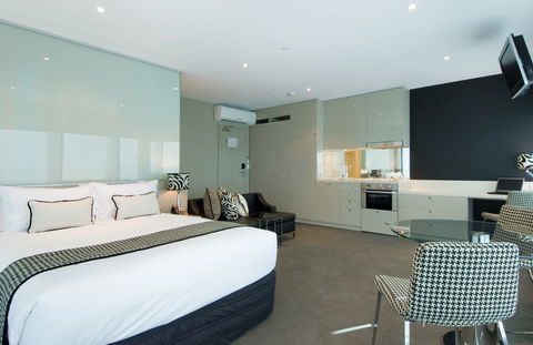 Mantra Bell City - Surfers Gold Coast 1