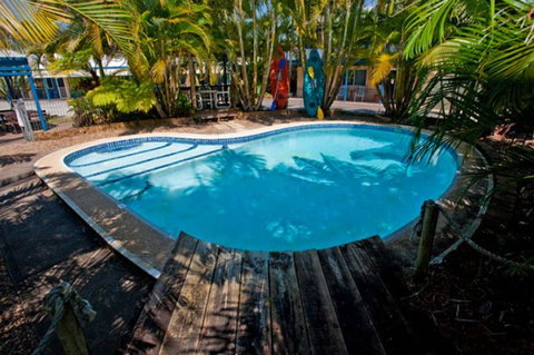 Tin Can Bay Motel - Surfers Gold Coast 0