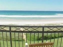 Golden Riviera Beach Resort - Surfers Gold Coast 8