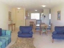 Golden Riviera Beach Resort - Surfers Gold Coast 9