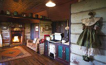 Riverland Holiday Cottage - Surfers Gold Coast 2