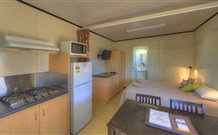 Pilcher Cottage - Surfers Gold Coast 4