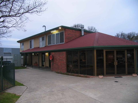 Albury-Wodonga YHA - Surfers Gold Coast 1
