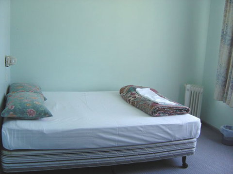 Albury-Wodonga YHA - Surfers Gold Coast 3