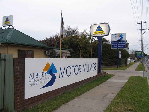 Albury-Wodonga YHA - Surfers Gold Coast 2