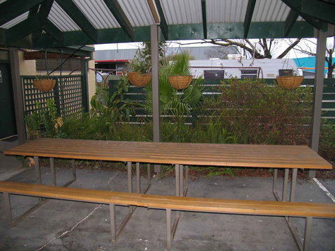 Albury-Wodonga YHA - Surfers Gold Coast 5