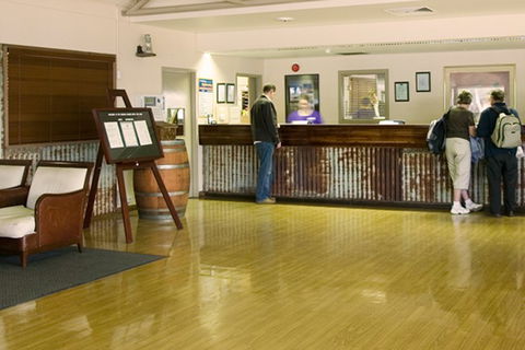 Ayers Rock - Outback Pioneer Lodge - Surfers Gold Coast 3