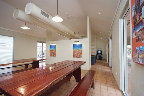 Ayers Rock - Outback Pioneer Lodge - Surfers Gold Coast 6
