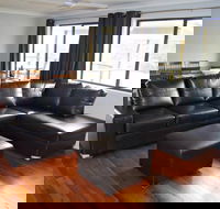 Ewetopia Farm - Surfers Gold Coast
