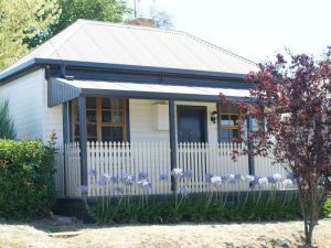 Pilcher Cottage - Surfers Gold Coast 9