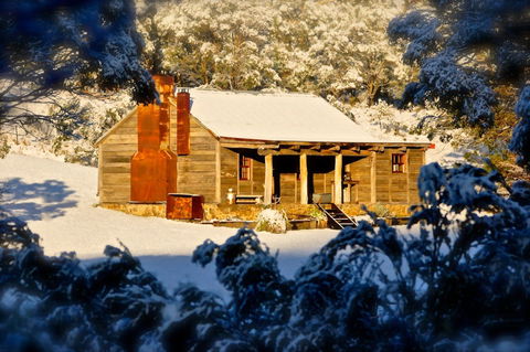 Moonbah Huts - Surfers Gold Coast 0