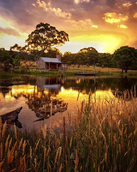 Moonbah Huts - Surfers Gold Coast 1