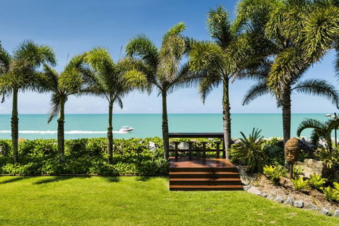 Trinity Beach Palace - Surfers Gold Coast 2
