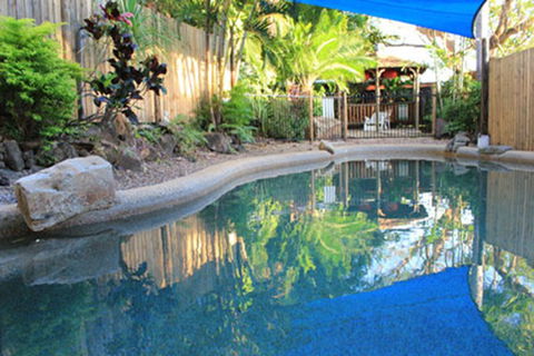 Cooktown YHA - Surfers Gold Coast 3