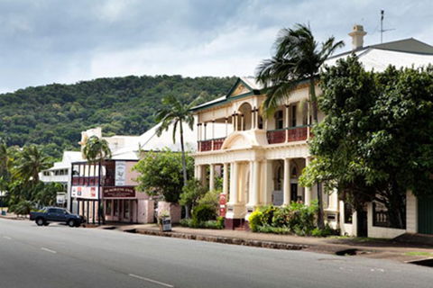 Cooktown YHA - Surfers Gold Coast 7