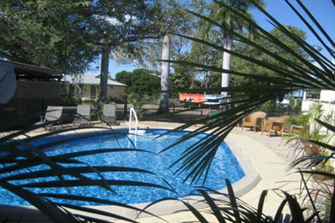 Rockhampton YHA - Surfers Gold Coast 1