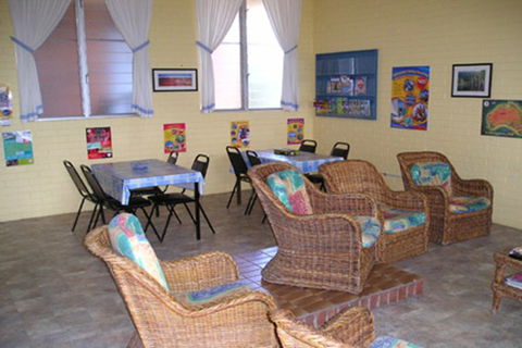 Rockhampton YHA - Surfers Gold Coast 5