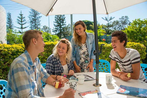 Coolangatta YHA - Kirra Beach, Gold Coast - Surfers Gold Coast 5