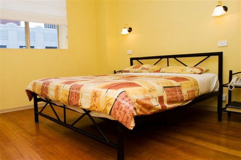 Hobart YHA - Surfers Gold Coast 1