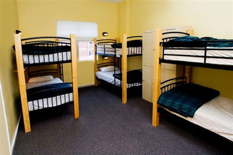 Hobart YHA - Surfers Gold Coast 3
