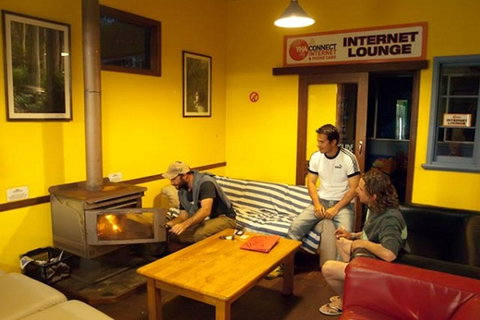 Dunsborough YHA - Surfers Gold Coast 3