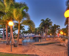 Rollingstone Beach Front Resort - Surfers Gold Coast 0