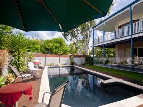 Villa Cavour Hervey Bay - Surfers Gold Coast 1