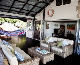 Bedarra Beach House - Surfers Gold Coast 3
