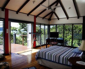 Bedarra Beach House - Surfers Gold Coast 2