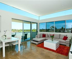 Hilltop Mansion Gold Coast - Surfers Gold Coast 2