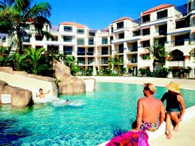 Oaks Calypso Plaza Resort - Surfers Gold Coast 2