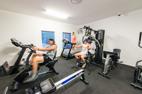 Athena Motel Apartments - Surfers Gold Coast 6