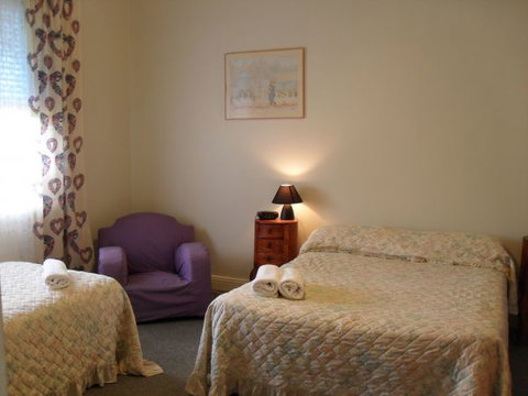 Aaron Cottage - Surfers Gold Coast 1