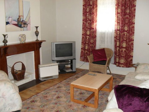 Aaron Cottage - Surfers Gold Coast 4