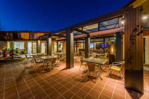 Alpha Canberra Hotel And Apartments - Surfers Gold Coast 5