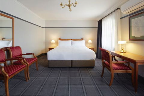 Brassey Hotel - Surfers Gold Coast 6