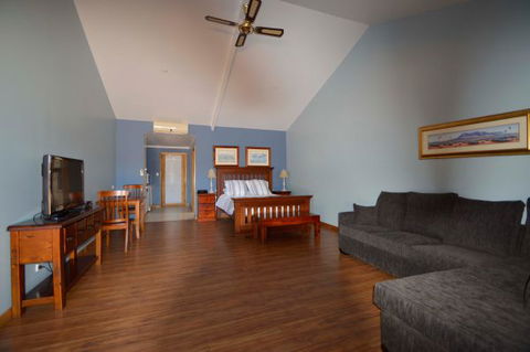 Eldee Station Accommodation, Caravan And Campsites - Surfers Gold Coast 7