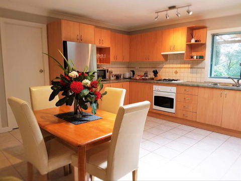 Huntington Cottage - Surfers Gold Coast 3