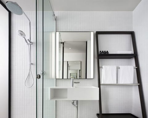 Little National Hotel - Surfers Gold Coast 1