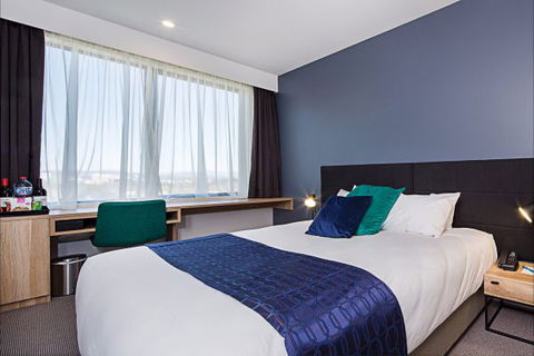 Mantra MacArthur Hotel - Surfers Gold Coast 2