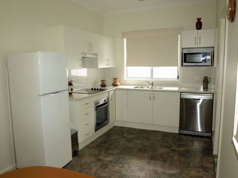 Shamrose Cottage - Surfers Gold Coast 3