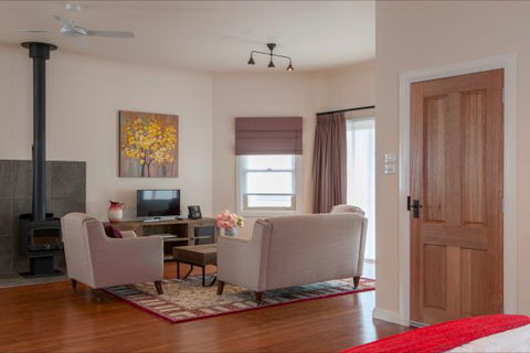 The Nest At Gundaroo - Surfers Gold Coast 1