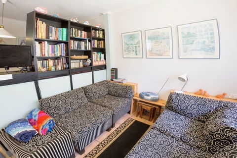 Dunes Cottage - Surfers Gold Coast 2