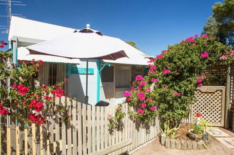 Dunes Cottage - Surfers Gold Coast 5