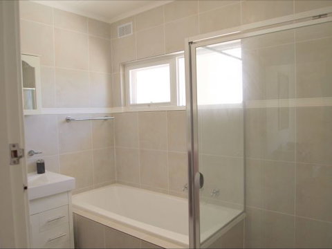 Christies Cottage For Holidays And Relocations. - Surfers Gold Coast 7