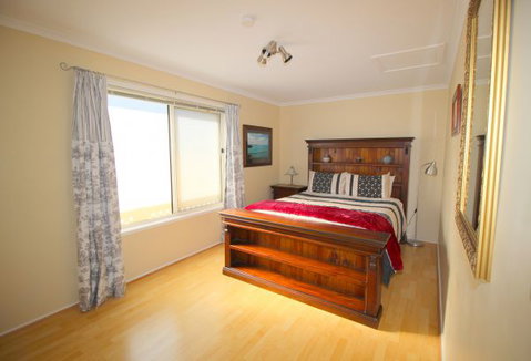 Christies Cottage For Holidays And Relocations. - Surfers Gold Coast 20