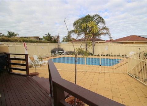 Christies Cottage For Holidays And Relocations. - Surfers Gold Coast 21