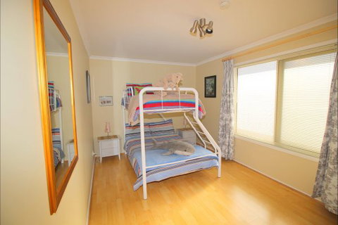 Christies Cottage For Holidays And Relocations. - Surfers Gold Coast 26
